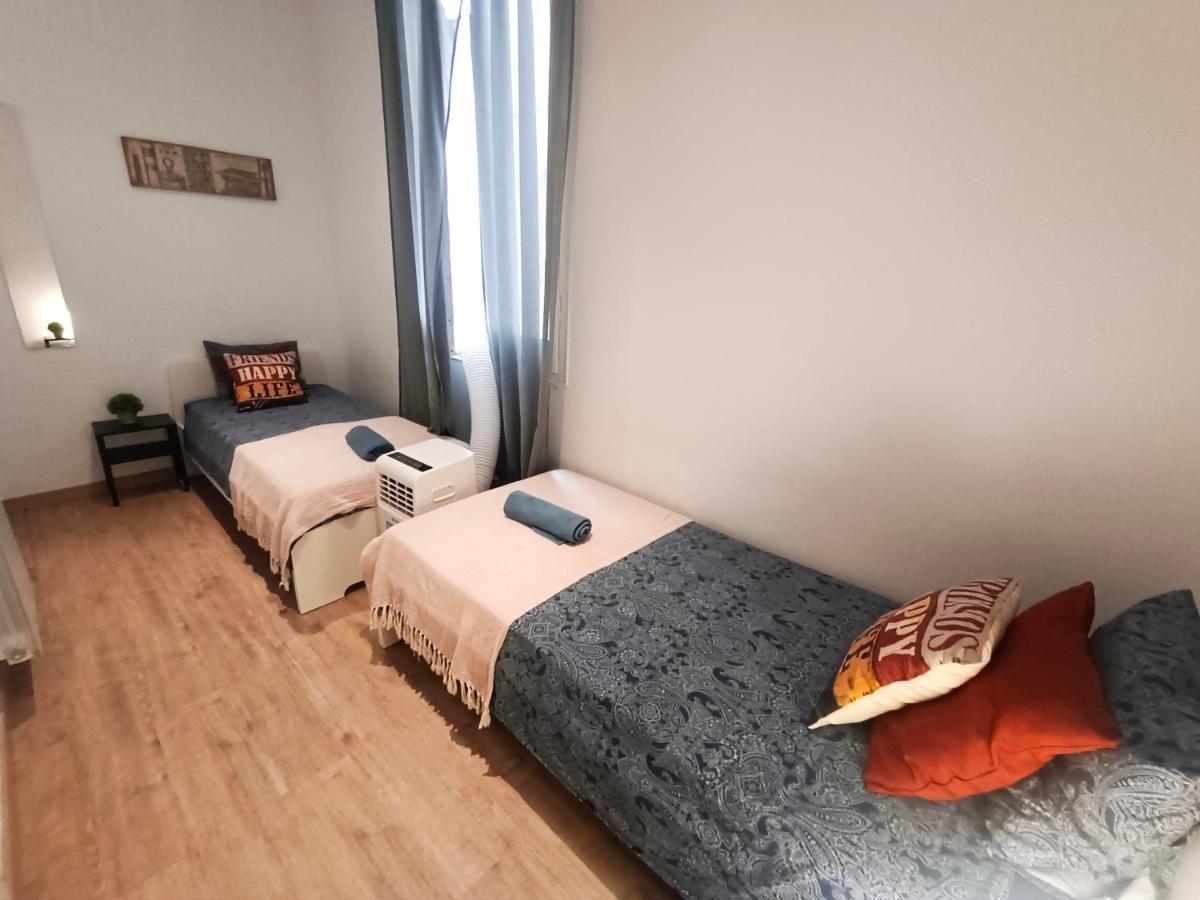 Private Rooms In Born Barcellona Esterno foto