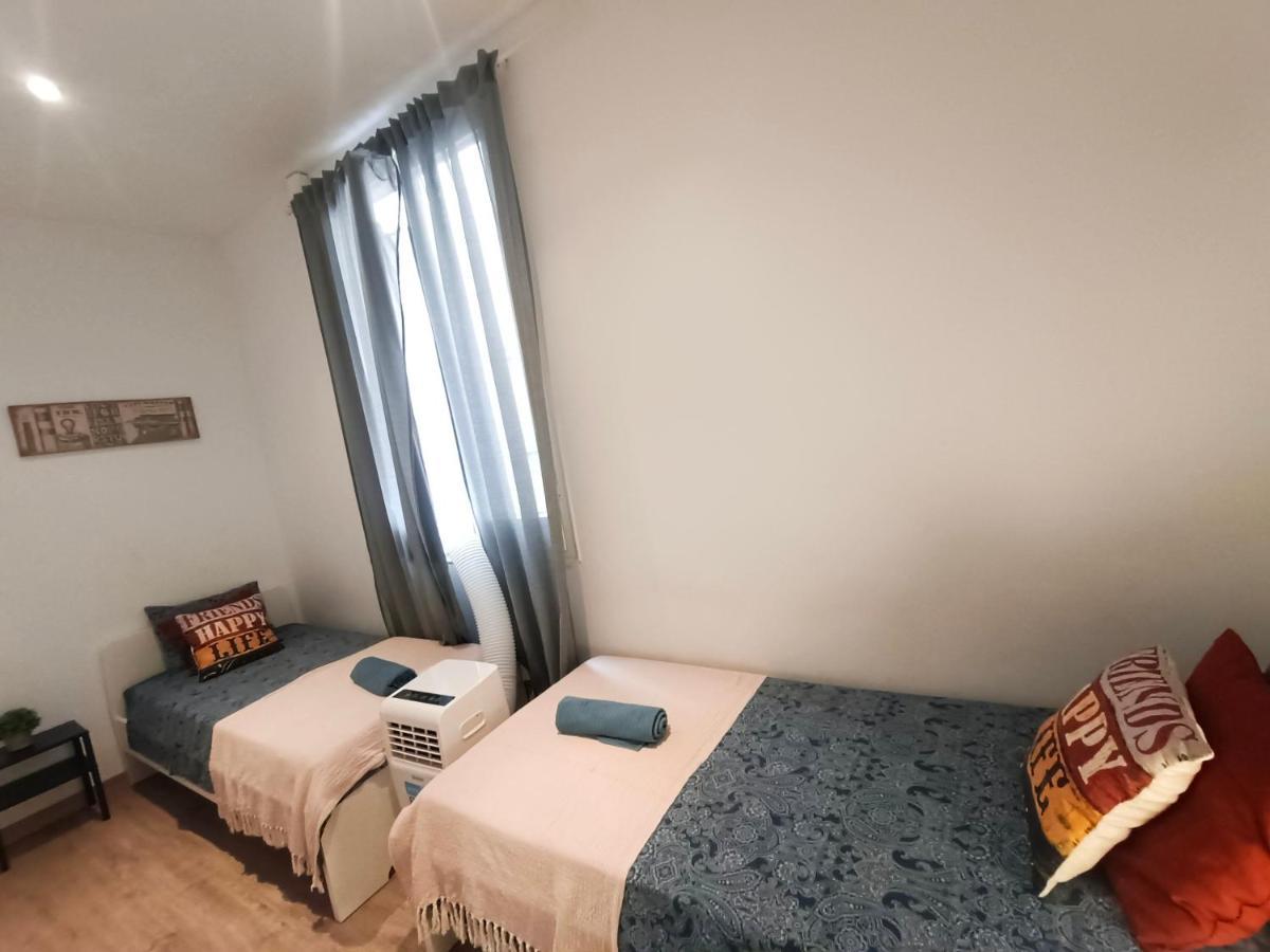 Private Rooms In Born Barcellona Esterno foto